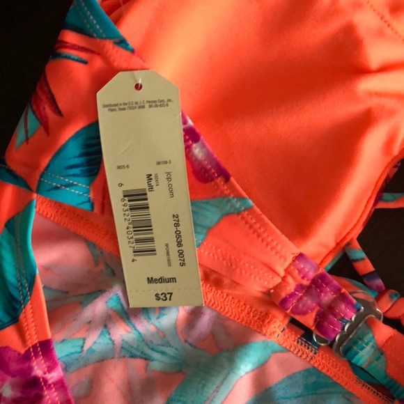 Arizona Floral Tankini Swimsuit Top Juniors - Picture 8 of 8